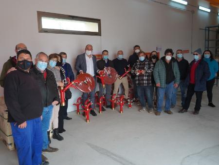 Imagen El presidente de la Diputación hace entrega de material contra incendios a una treintena de municipios de la provincia