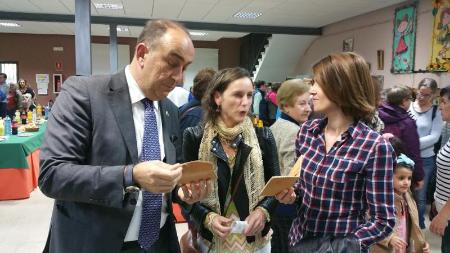 Imagen Las exposiciones de las Aulas de Manualidades llegan a Navas de San Antonio, Valverde del Majano y Torrecaballeros