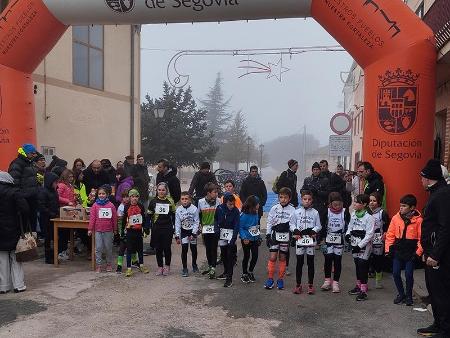 Imagen Los deportistas de Palazuelos de Eresma y Cuéllar destacan en el Duatlón Escolar y los participantes en la jornada de Senderismo aprenden cómo solicitar ayuda al 112